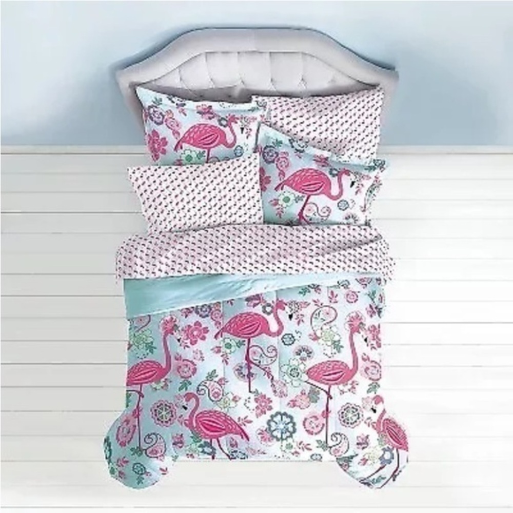 Dream Factory 7pc Flamingo Comforter Set